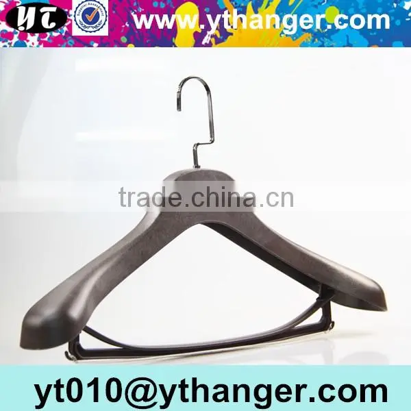 YY0541vintage wide shoulder mens suit hanger with pants bar plastic suit hanger