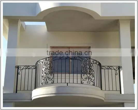 2013 top-selling fashion forged balcony fence