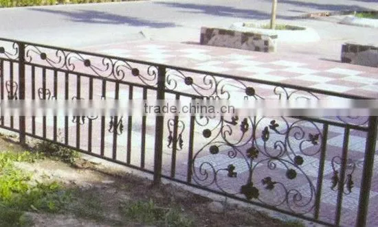 2015 Top-selling galvanized hand forged iron art fence
