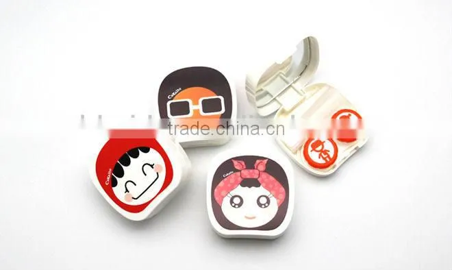 A-8069 Pretty Man with Daughter Contact Lens Mate Box
