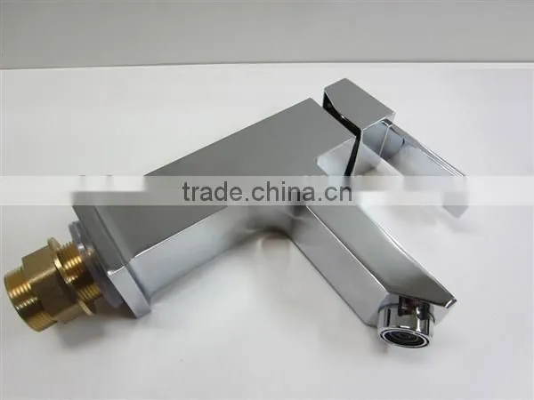 Solid Brass Chromed faucet Single Handle kitchen water heater tap