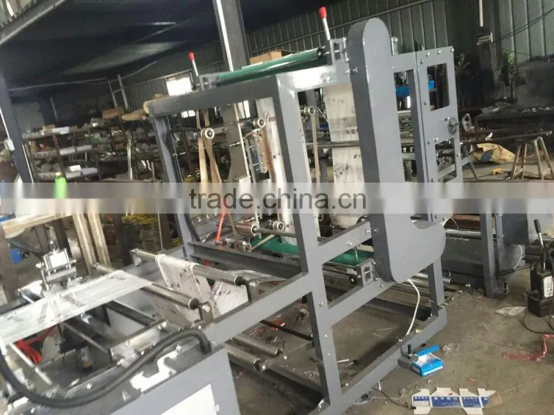 High quality zipper self-sealing attaching and cutting bag making machine