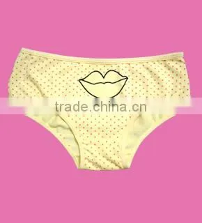 lovely girl seamless thong underwear OEM