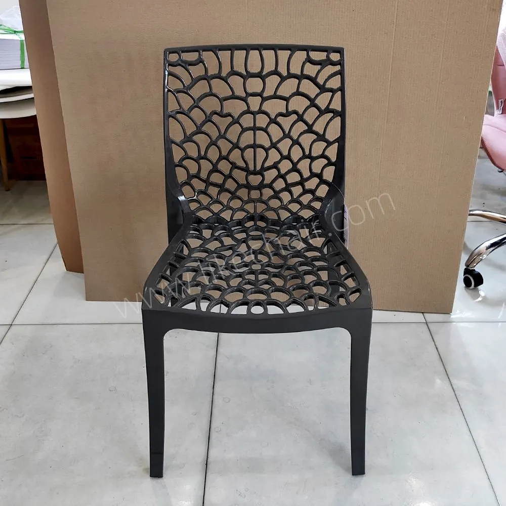 Plastic-chair1.jpg