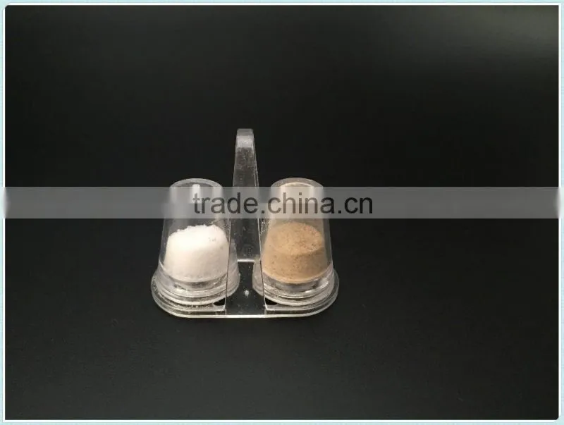 Disposable salt and pepper shaker/salt and pepper shaker