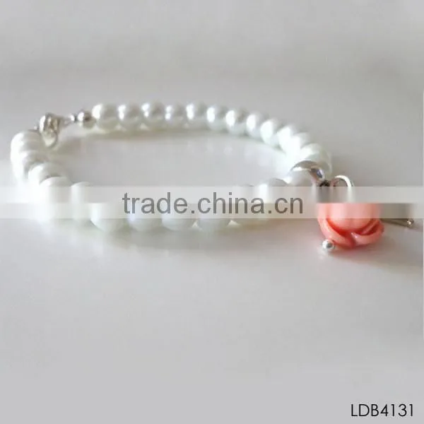 Fashion pearl bracelet with rose letter A pendant chinese manufacturer