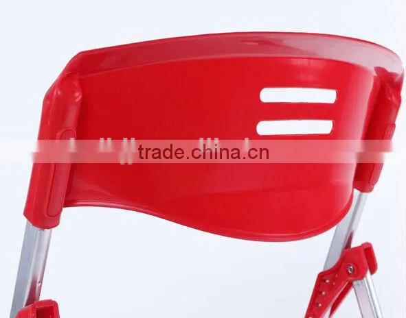 Plasticas sillas plegables universitarias para eventos (1074B)