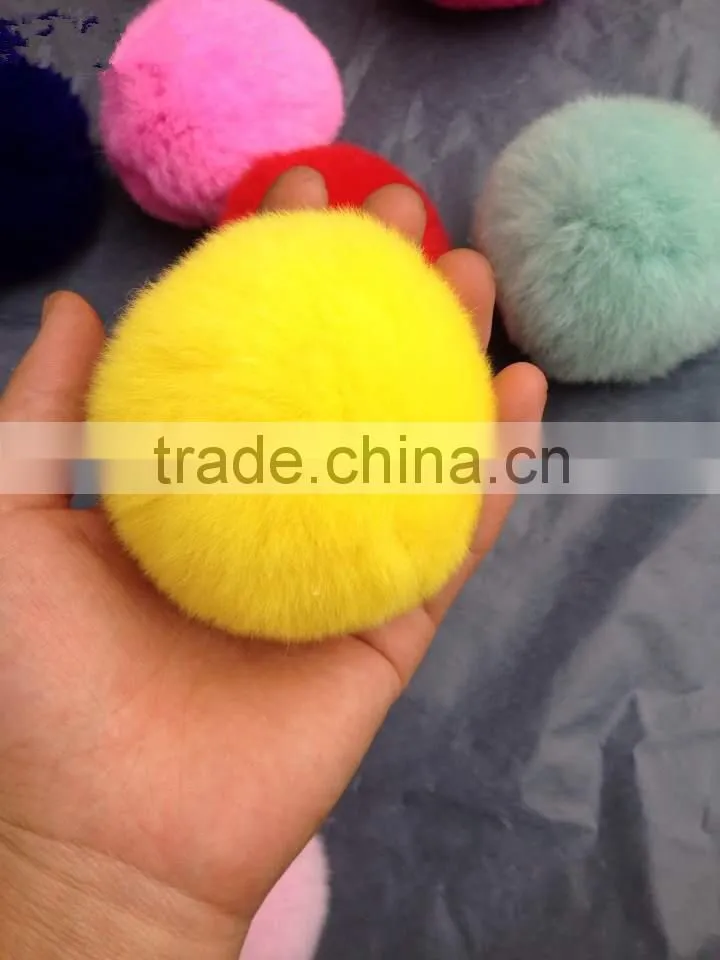 Natural Rex Rabit Fur Pompoms Wholesale Fur Pom Poms / 8cm Fur Ball Keychain