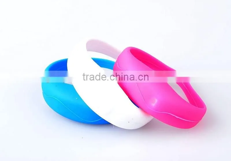2016 Hot selling new products led kids bracelet,motion activated led bracelet