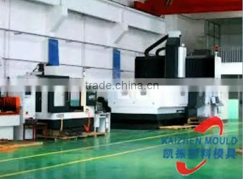 Plastic injection pipe fitting mold