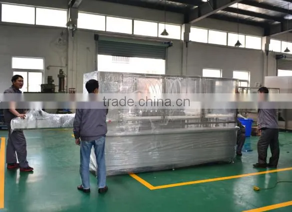 Pharmaceutical automatic syrup filling machine
