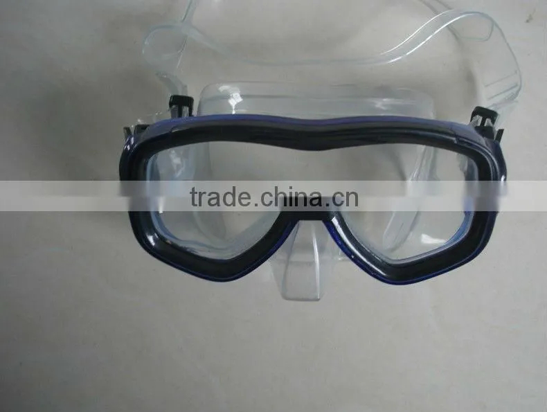 Water repellent silicone full face diving mask