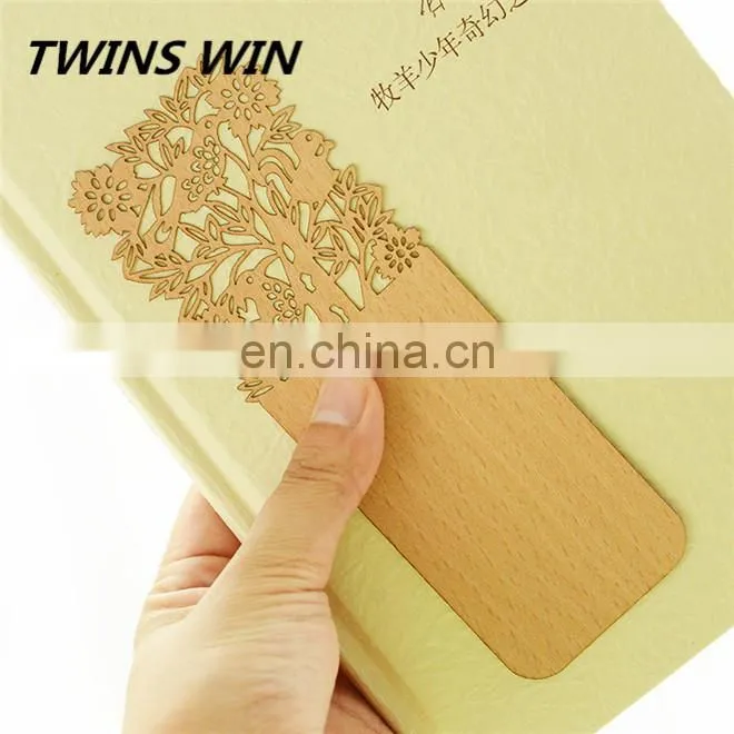 Promotional korean 2018 top fashion wooden bookmark wholesale cheap creative flower design bookmarks for school