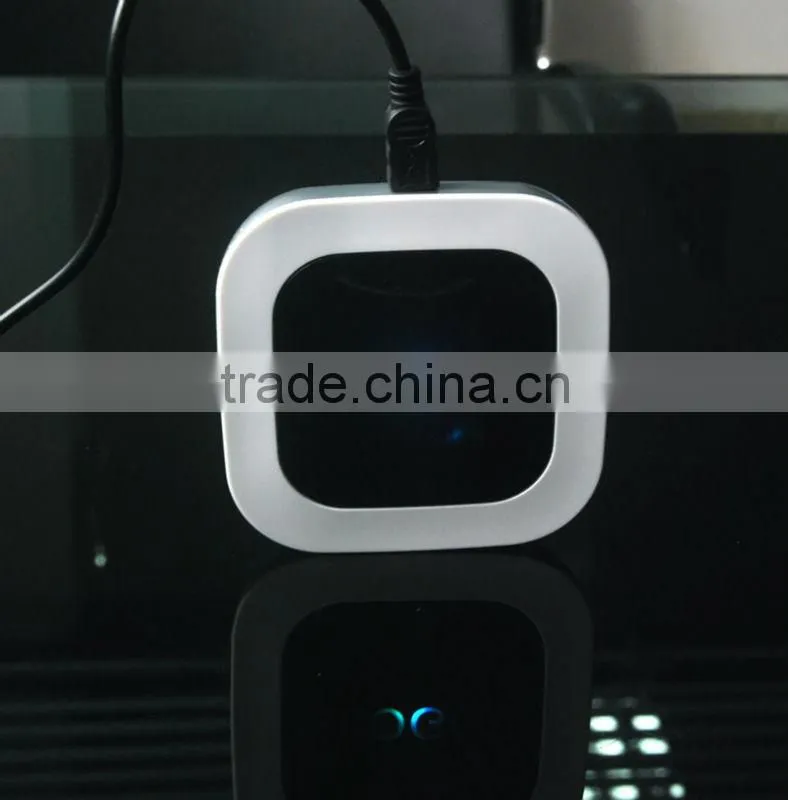 4 ports usb hub and with card reader Gracious Surface 4 Port USB HUB With Lighting Logo