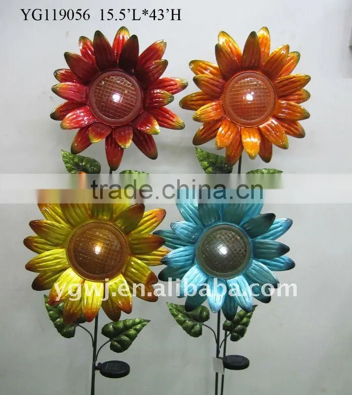 small metal flower for garden decoration