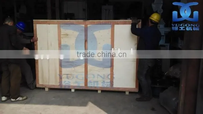 The cost-effective price sawdust wood briquette making machine