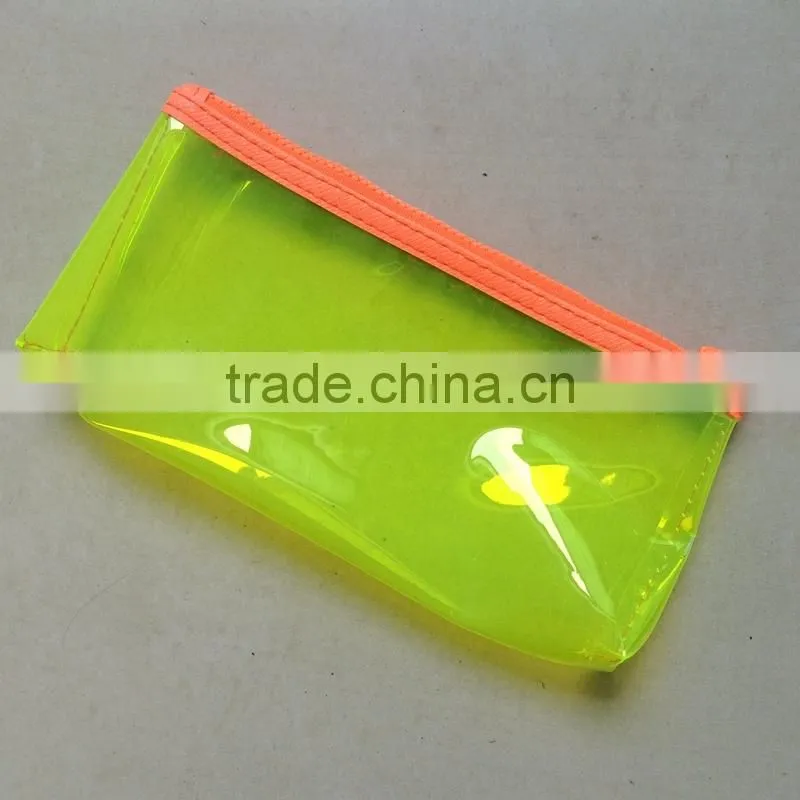 2014 new arrival wholesale customized yellow pvc zipper bag