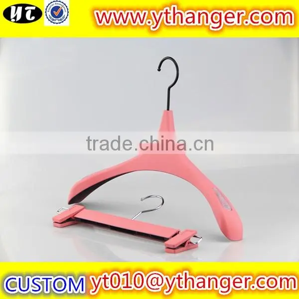 YY0523 custom logo non-slip grey rubber coated clothes plastic hanger pants hanger