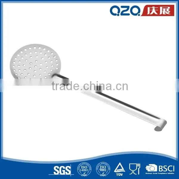 Superior material wholesale hand polish OEM utensil set modern kitchenware