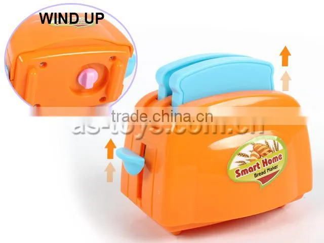New arrival wind up kitchen bread maker toy mini kids wind up toaster toy