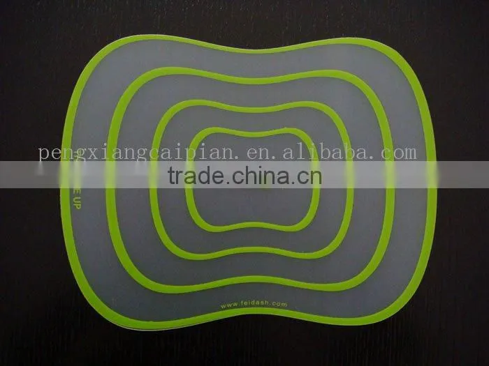 plastic chopping board