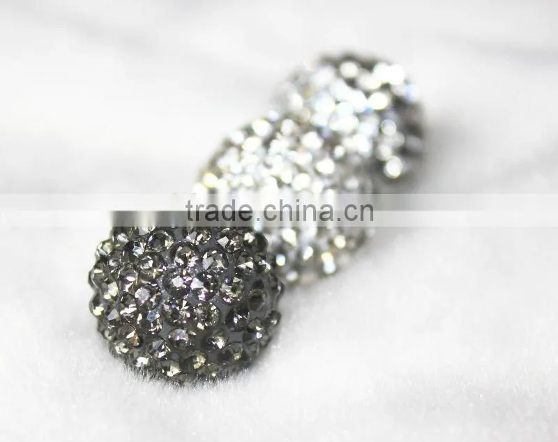 Handmade resin pandent of jewelry