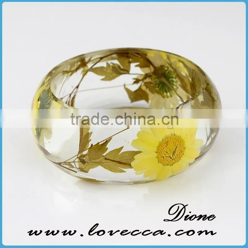2016 fashion design hot sell real dried flower clear resin bangle