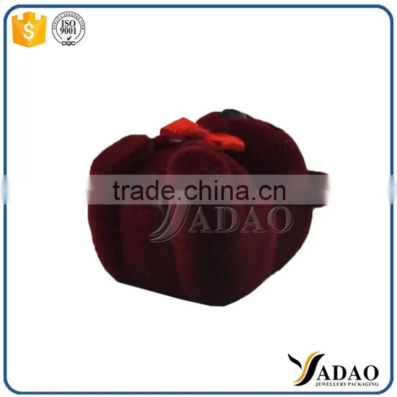 Best popular in the wolrd cute panda shape flocking ring jewelry boxes
