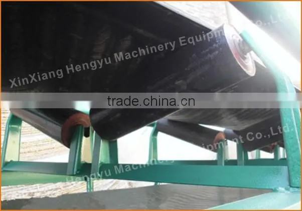 Wear resistant stone plate conveyor