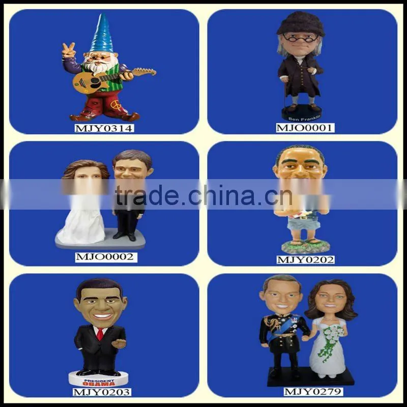 Handmade mcustom resin sports custom doll souvenir Football bobblehead