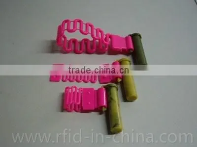 Anti-allergic UHF rfid livestock tag for tracking