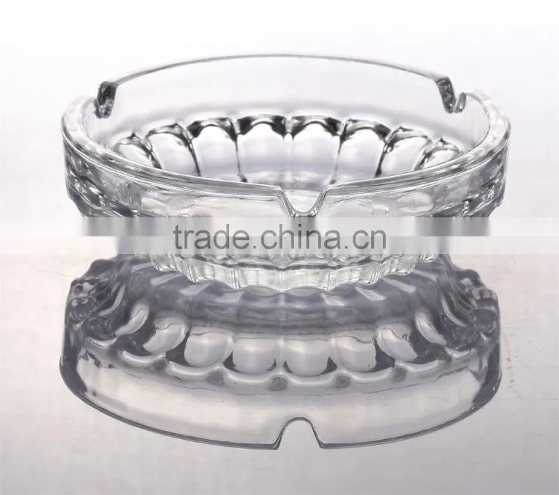 Wholesale Unique Competitive price clear Glass Ashtray round glass ashtray