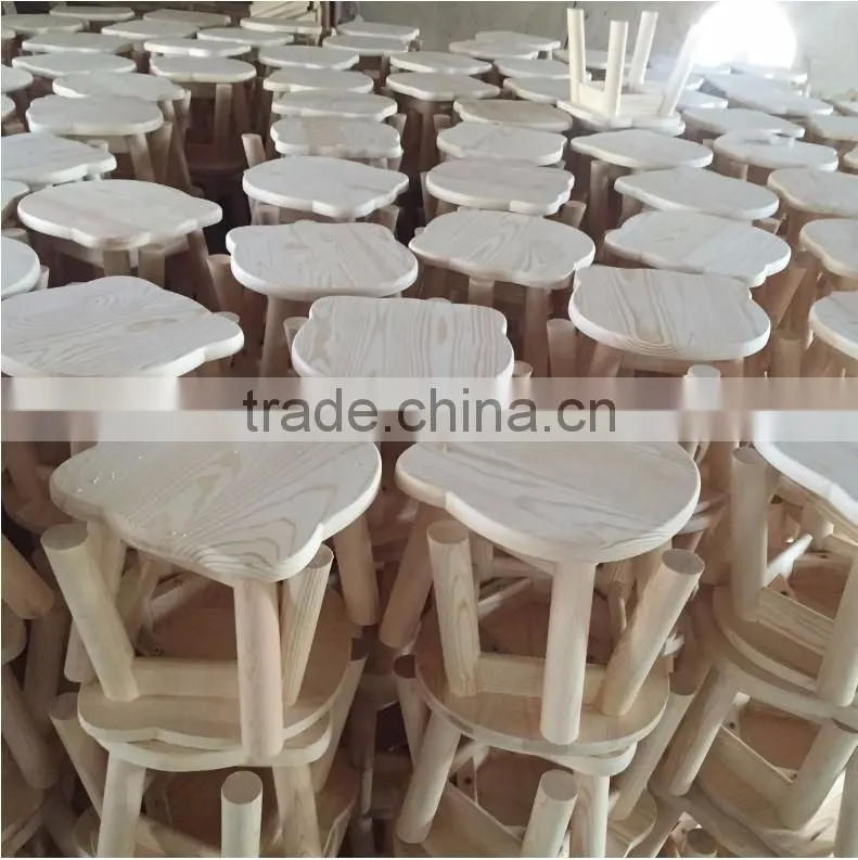 Children favorite mini four legs christmas use wood leisure chair hot wholesale