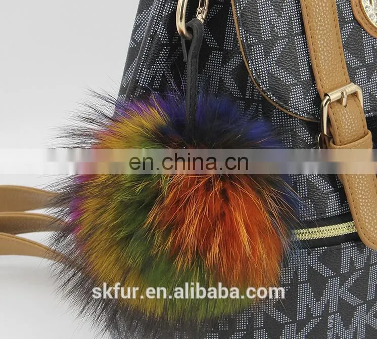 Factory wholesale 15 cm fluffy real raccoon fur pompon pompom keychain