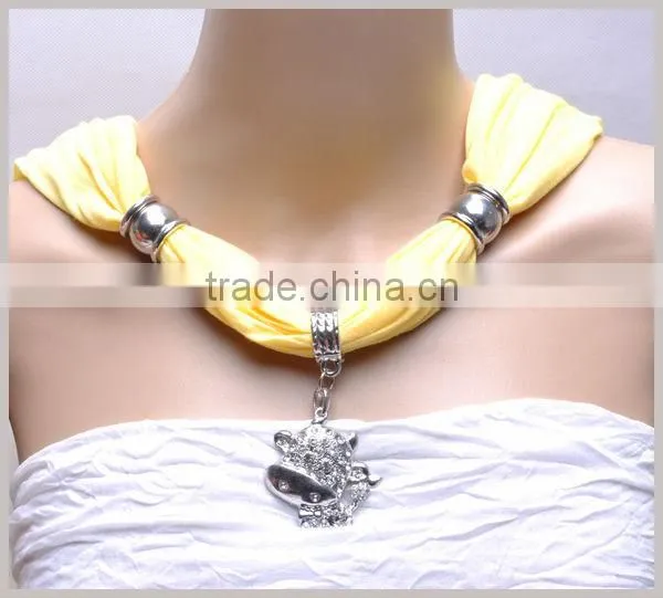 2016 hot fashion lady warmth cashmere printed Pendant scraf