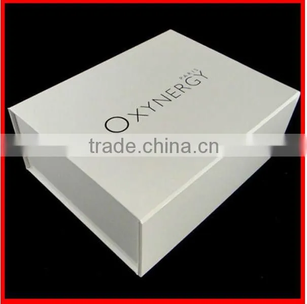 Custom Folding Magnet Packaging Box for Clothing Wholesale