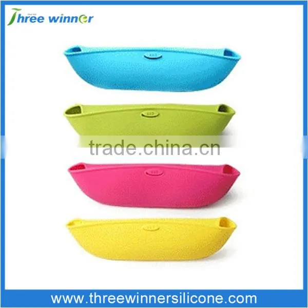 Cheap wholesale silicone bib waterproof baby bib
