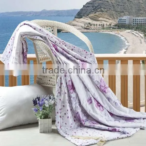 high quality cheap 100% polyester summer quilt in yiwu