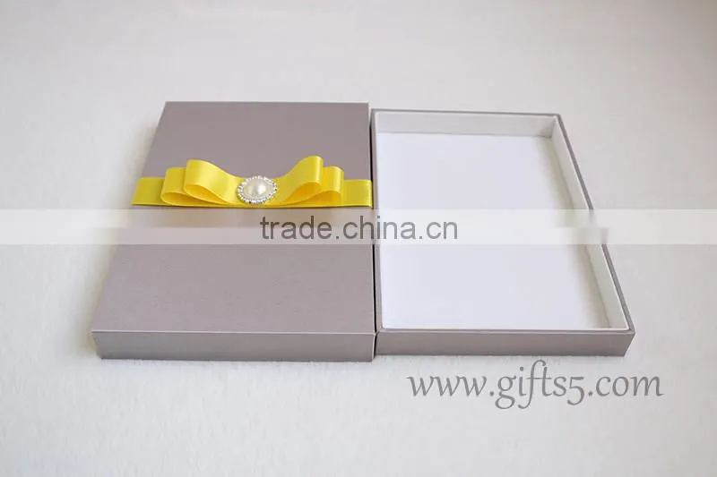 Elegant Handmade Luxury wedding invitation boxes