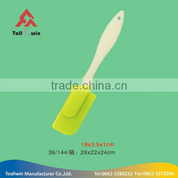 Food grade silicone kitchen utensils/yellow silicone spatula