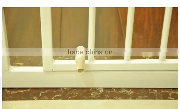 New Children's safety door good quantity Pet safety door stairs fence