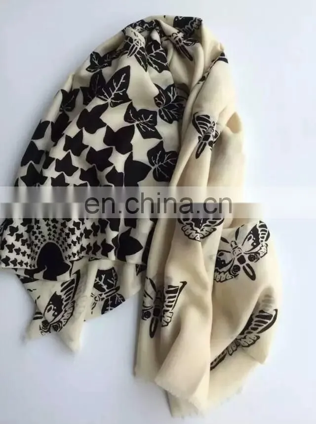 2016 Classic Lady' Wholesale Silk Scarf