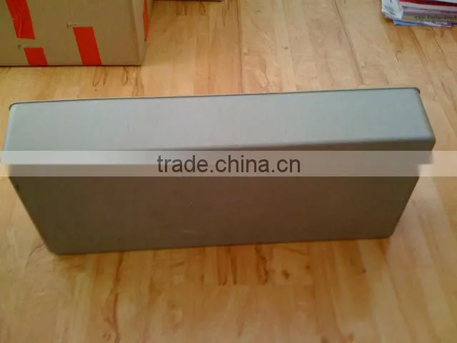 Injection molded plastic container