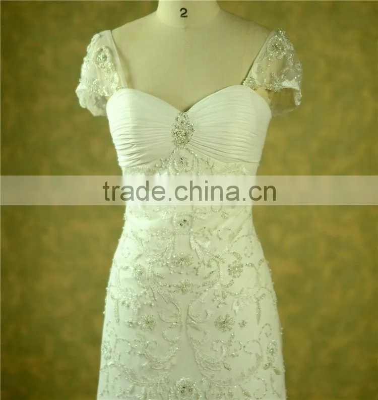 Good Price Appliqued Lace designer wedding gowns with cathedral length train