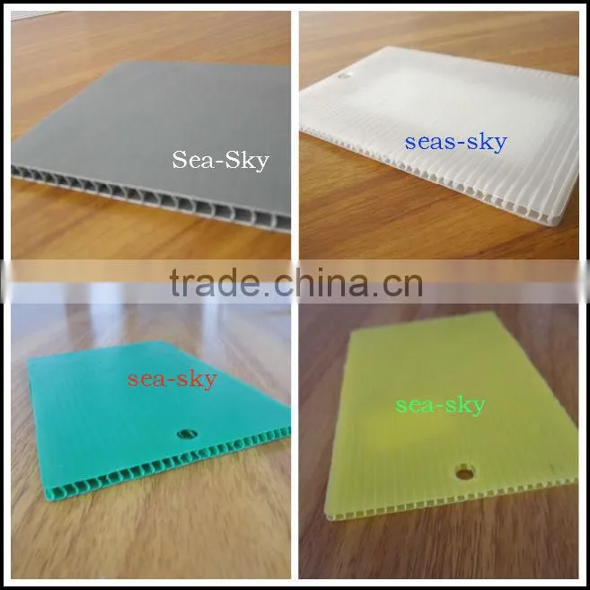 Collapsible corrugated plastic storage box
