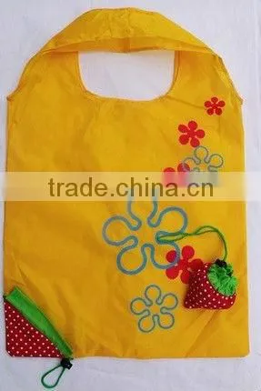 190T Polyester foldable strawberry Bag for shopping
