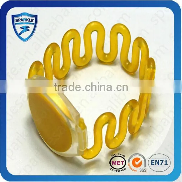 customized waterproof rfid silicone vibrating wristband bracelet