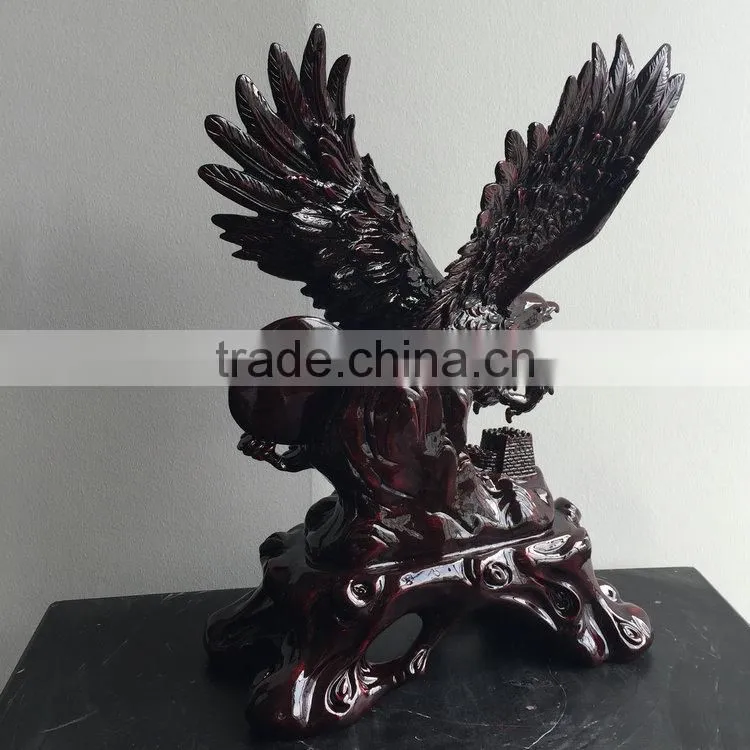 Resin figure of lanneret statue
