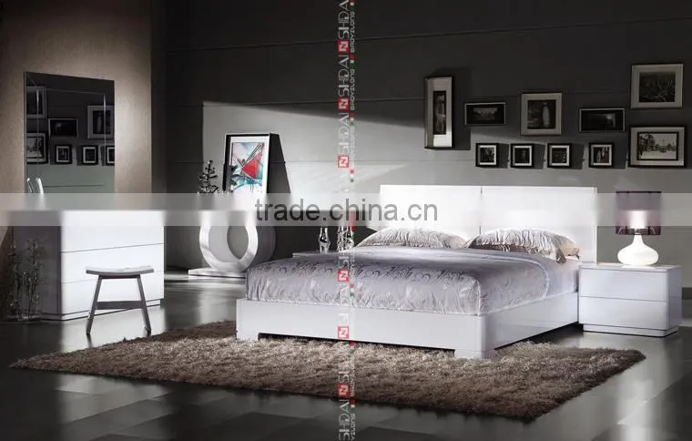 wood tv bed / classic bed / wood canopy beds B53