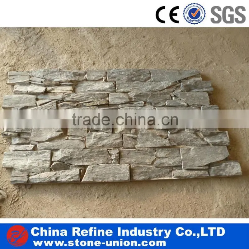 Rusty slate veneer on the wall